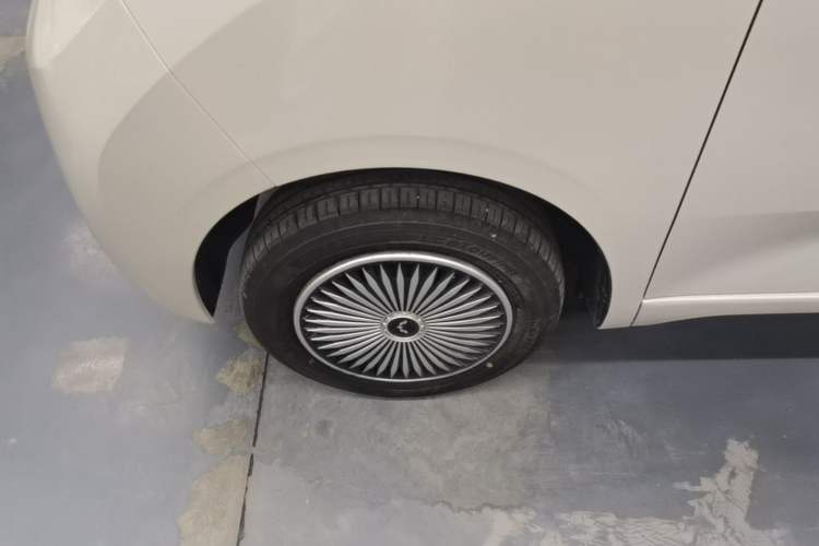 Used Wuling Hongguang MINIEV 2024 3rd Generation 215km Youth Edition Left Front Wheel Hub