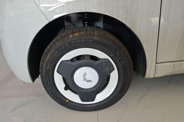 Used Wuling Hongguang MINIEV 2024 3rd Generation 215km Youth Edition Left Front Wheel Hub
