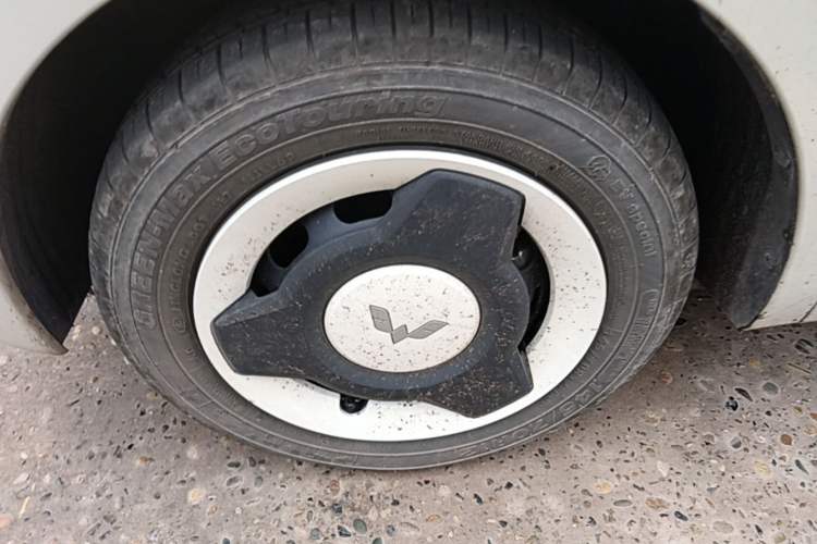Used Wuling Hongguang MINIEV 2024 3rd Generation 120 km Left Front Wheel Hub