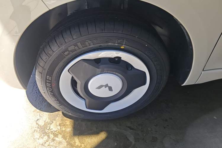 Used Wuling Hongguang MINIEV 2024 3rd Generation 215km Youth Edition Left Front Wheel Hub