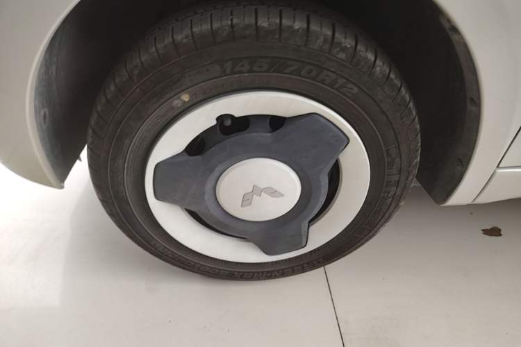 Used Wuling Hongguang MINIEV 2024 3rd Generation 215km Youth Edition Left Front Wheel Hub