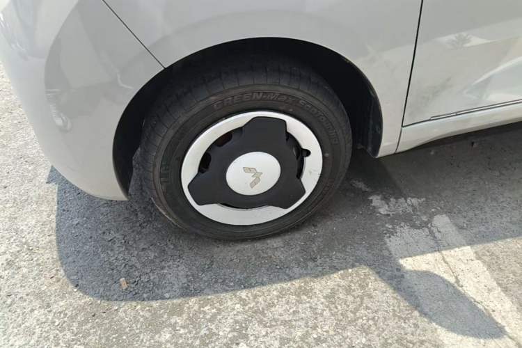 Used Wuling Hongguang MINIEV 2024 3rd Generation 215km Youth Edition Left Front Wheel Hub