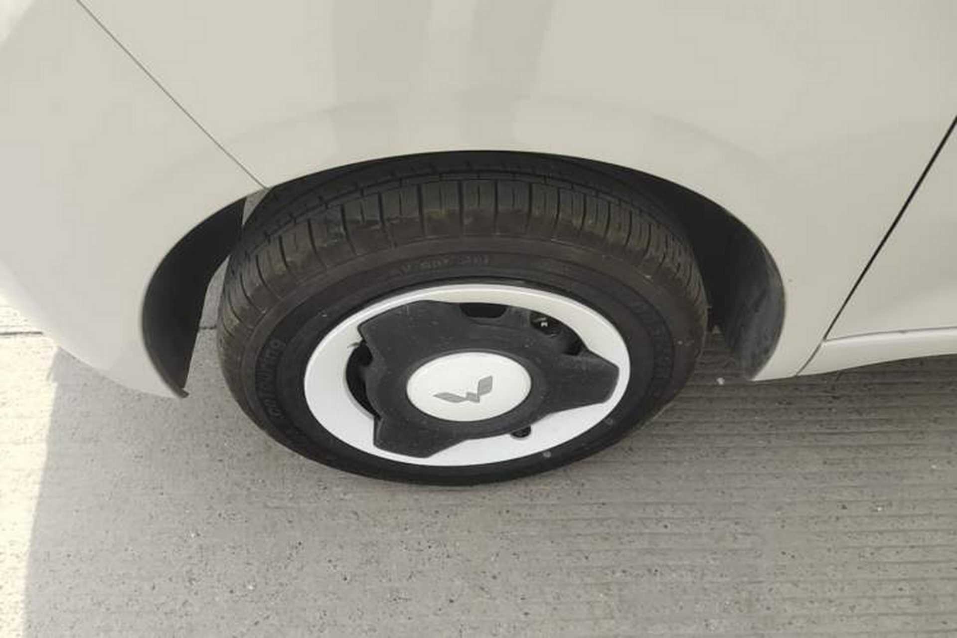 Used Wuling Hongguang MINIEV 2024 3rd Generation 215km Youth Edition Left Front Wheel Hub