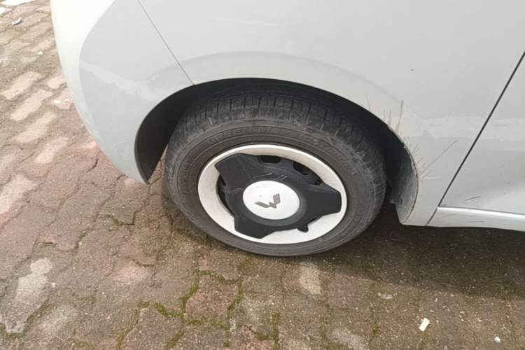 Used Wuling Hongguang MINIEV 2024 3rd Generation 215km Youth Edition Left Front Wheel Hub