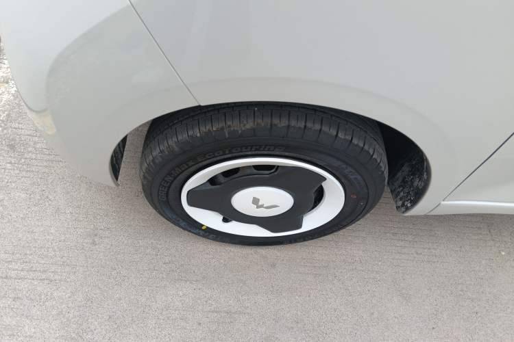 Used Wuling Hongguang MINIEV 2024 3rd Generation 215km Youth Edition Left Front Wheel Hub