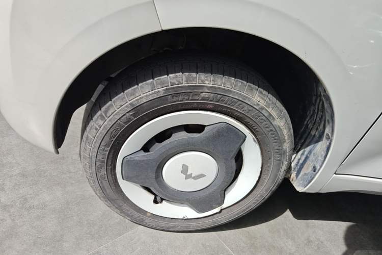 Used Wuling Hongguang MINIEV 2024 3rd Generation 215km Youth Edition Left Front Wheel Hub