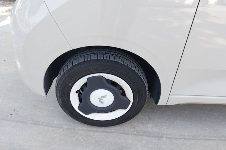 Used Wuling Hongguang MINIEV 2024 3rd Generation 215km Youth Edition Left Front Wheel Hub
