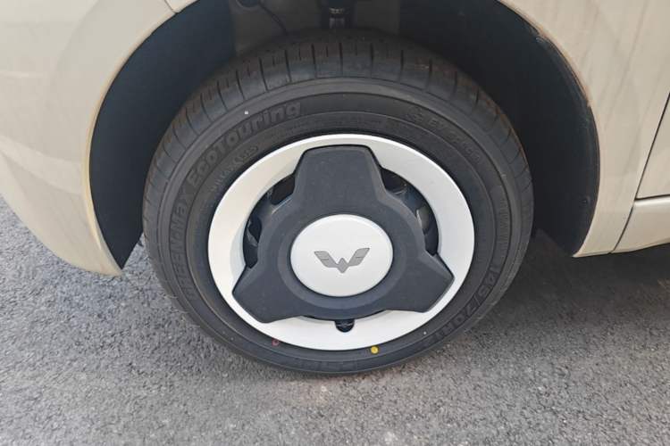 Used Wuling Hongguang MINIEV 2024 3rd Generation 215km Youth Edition Left Front Wheel Hub