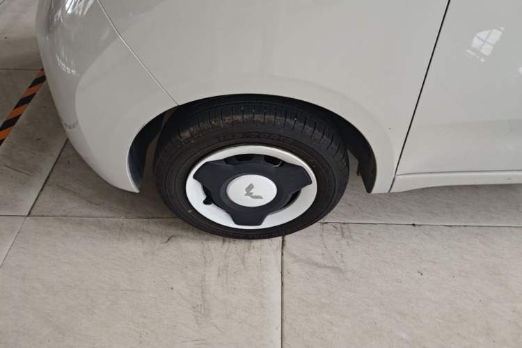 Used Wuling Hongguang MINIEV 2024 3rd Generation 215km Youth Edition Left Front Wheel Hub
