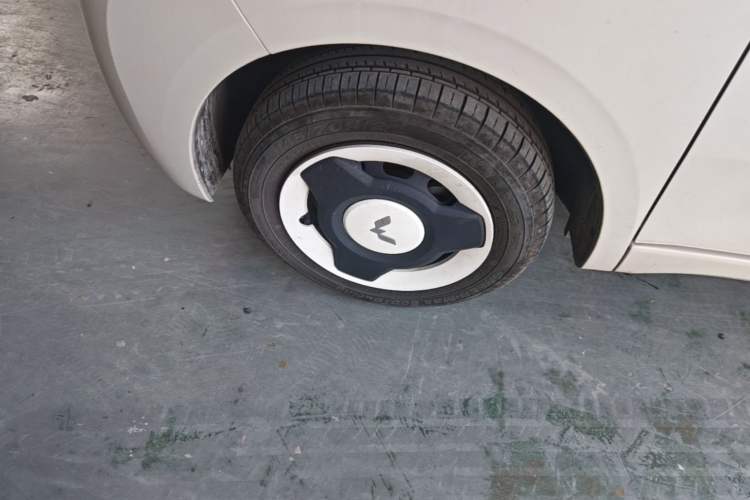 Used Wuling Hongguang MINIEV 2024 3rd Generation 215km Youth Edition Left Front Wheel Hub