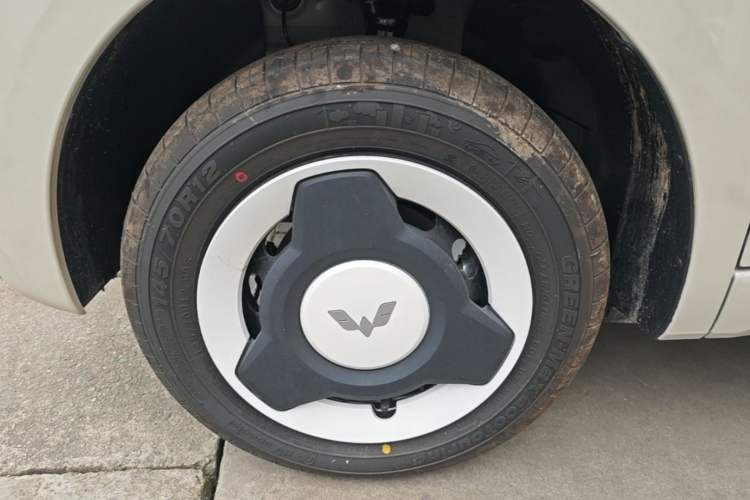 Used Wuling Hongguang MINIEV 2024 3rd Generation 215km Youth Edition Left Front Wheel Hub