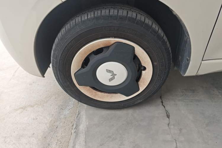 Used Wuling Hongguang MINIEV 2024 3rd Generation 215km Youth Edition Left Front Wheel Hub