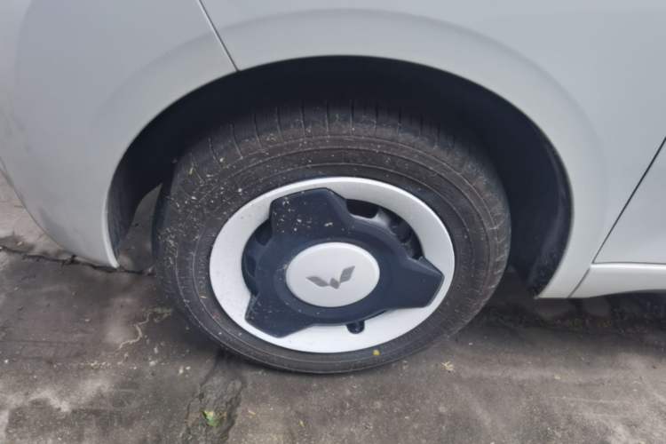 Used Wuling Hongguang MINIEV 2024 3rd Generation 215km Youth Edition Left Front Wheel Hub