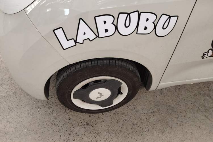 Used Wuling Hongguang MINIEV 2024 3rd Generation 215km Youth Edition Left Front Wheel Hub