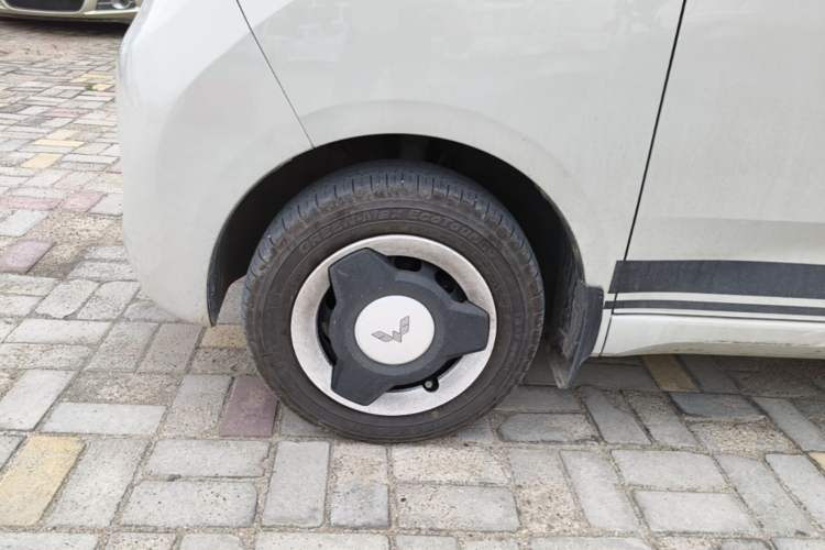 Used Wuling Hongguang MINIEV 2024 3rd Generation 215km Youth Edition Left Front Wheel Hub