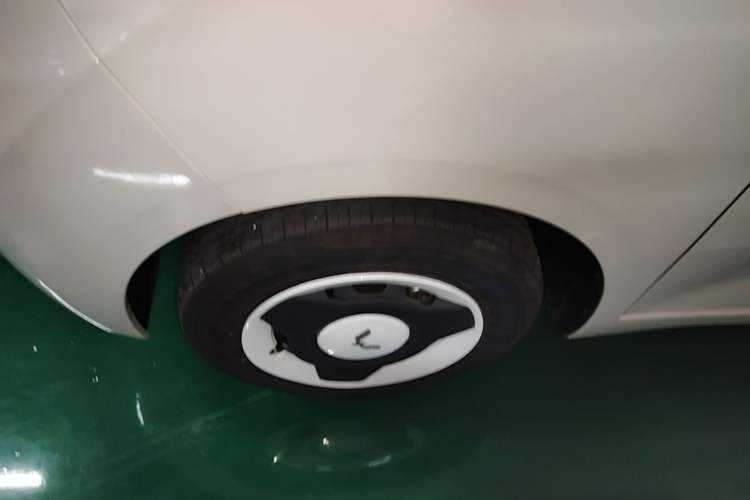 Used Wuling Hongguang MINIEV 2024 3rd Generation 215km Youth Edition Left Front Wheel Hub