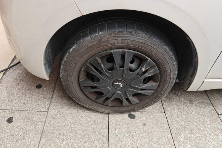 Used Wuling Hongguang MINIEV 2024 3rd Generation 215km Youth Edition Left Front Wheel Hub