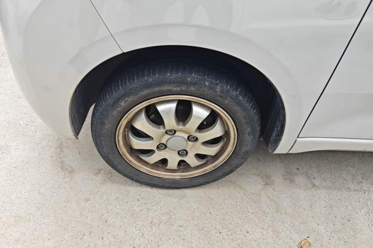 Used Wuling Hongguang MINIEV 2024 3rd Generation 215km Youth Edition Left Front Wheel Hub