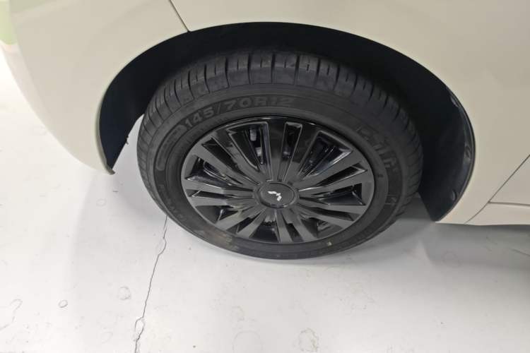 Used Wuling Hongguang MINIEV 2024 3rd Generation 215km Youth Edition Left Front Wheel Hub