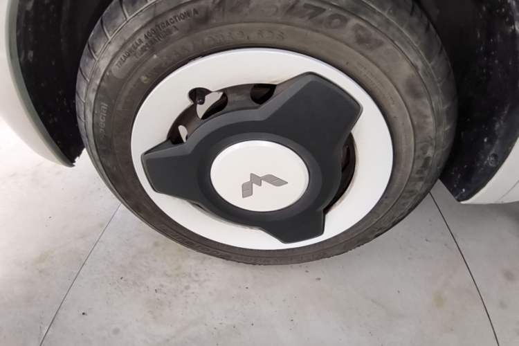 Used Wuling Hongguang MINIEV 2024 3rd Generation 215km Youth Edition Left Front Wheel Hub
