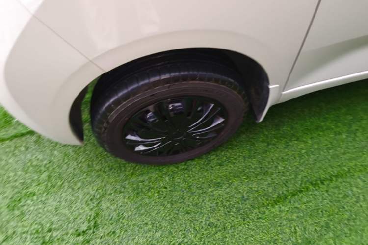 Used Wuling Hongguang MINIEV 2024 3rd Generation 215km Youth Edition Left Front Wheel Hub