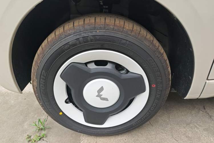 Used Wuling Hongguang MINIEV 2024 3rd Generation 215km Youth Edition Left Front Wheel Hub