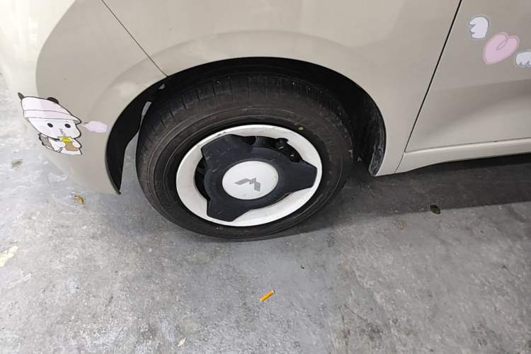 Used Wuling Hongguang MINIEV 2024 3rd Generation 215km Youth Edition Left Front Wheel Hub