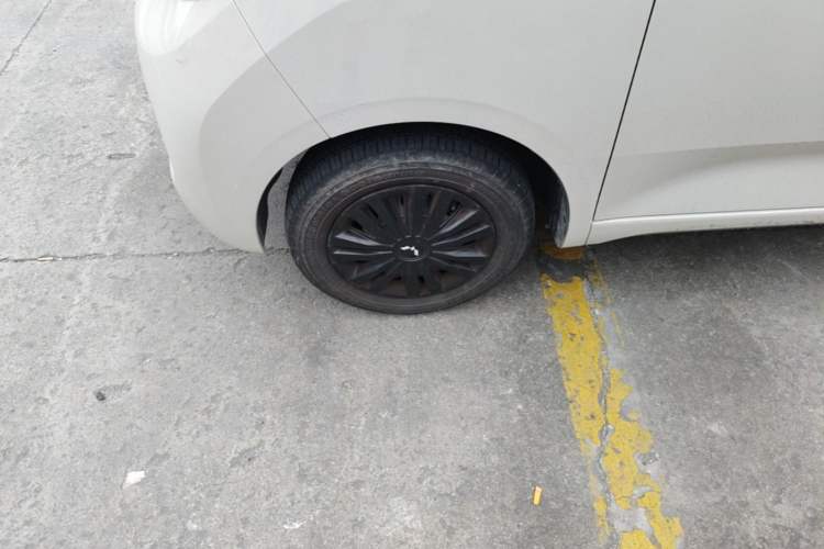 Used Wuling Hongguang MINIEV 2024 3rd Generation 215km Youth Edition Left Front Wheel Hub