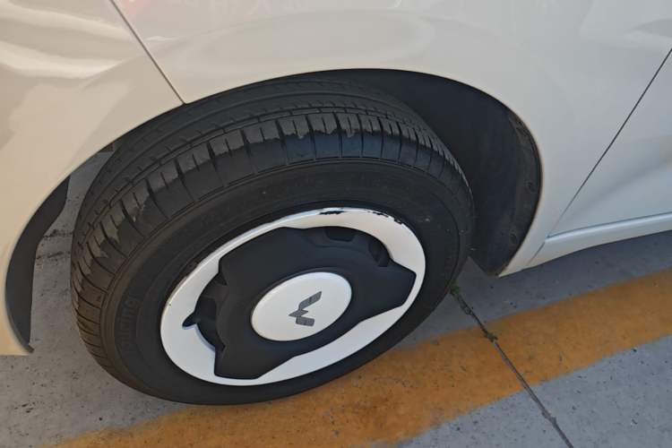 Used Wuling Hongguang MINIEV 2024 3rd Generation 215km Youth Edition Left Front Wheel Hub