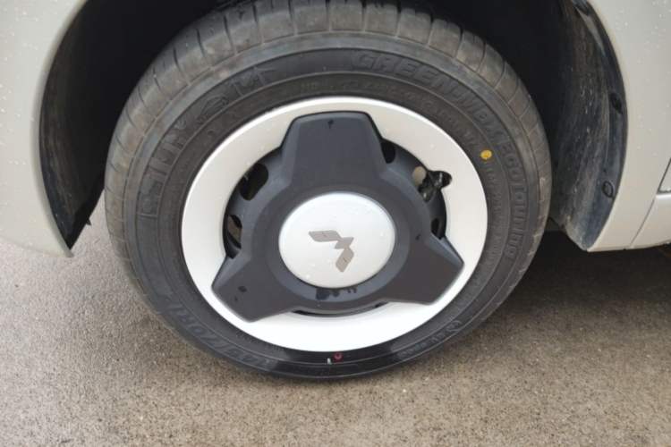 Used Wuling Hongguang MINIEV 2024 3rd Generation 215km Youth Edition Left Front Wheel Hub