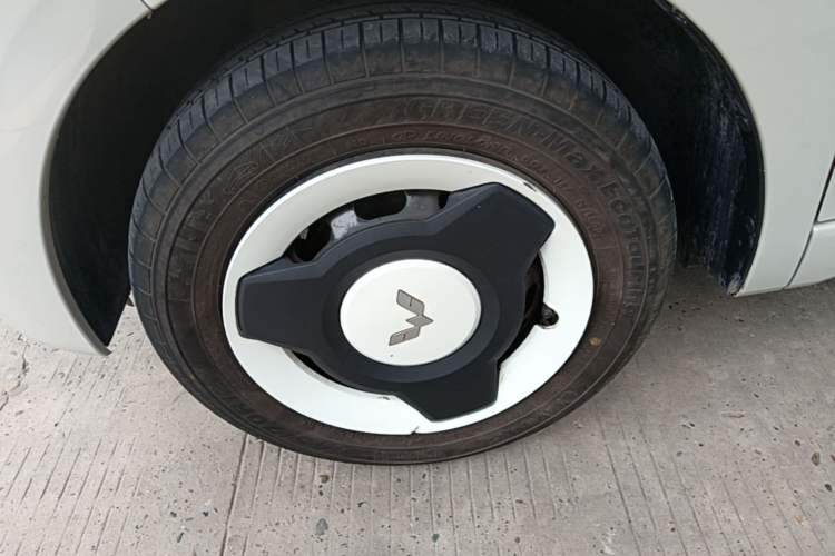Used Wuling Hongguang MINIEV 2024 3rd Generation 215km Youth Edition Left Front Wheel Hub