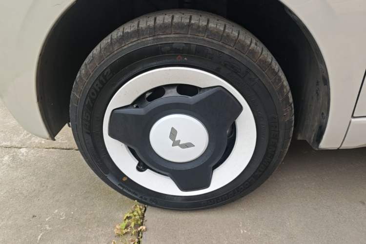 Used Wuling Hongguang MINIEV 2024 3rd Generation 215km Youth Edition Left Front Wheel Hub