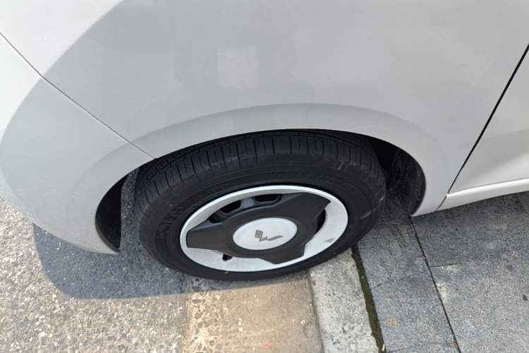 Used Wuling Hongguang MINIEV 2024 3rd Generation 215km Youth Edition Left Front Wheel Hub