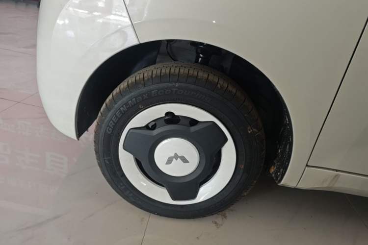 Used Wuling Hongguang MINIEV 2024 3rd Generation 215km Youth Edition Left Front Wheel Hub