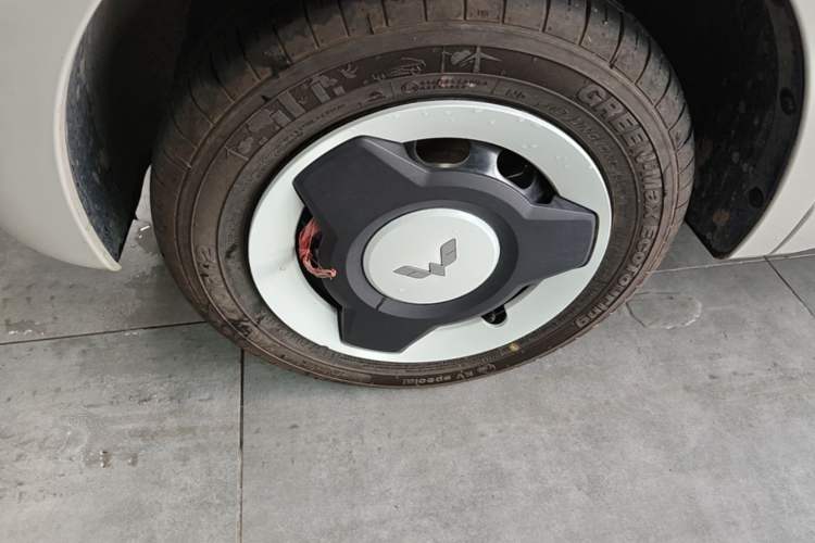Used Wuling Hongguang MINIEV 2024 3rd Generation 215km Youth Edition Left Front Wheel Hub