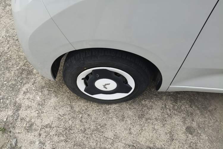 Used Wuling Hongguang MINIEV 2024 3rd Generation 215km Youth Edition Left Front Wheel Hub