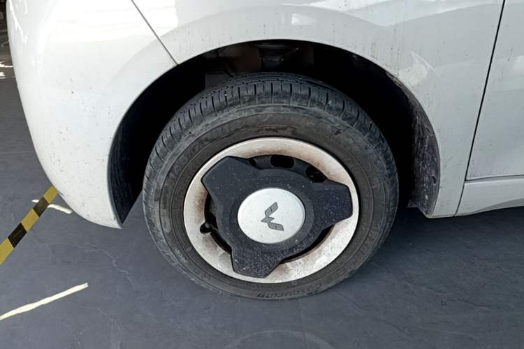 Used Wuling Hongguang MINIEV 2024 3rd Generation 215km Youth Edition Left Front Wheel Hub