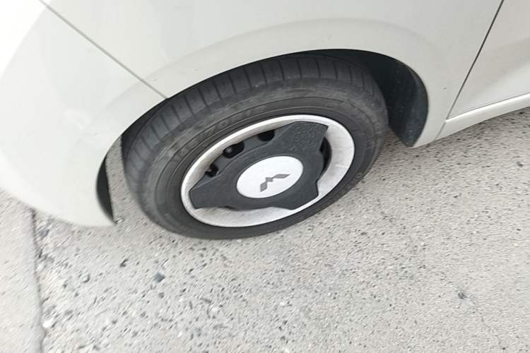 Used Wuling Hongguang MINIEV 2024 3rd Generation 170 km Left Front Wheel Hub