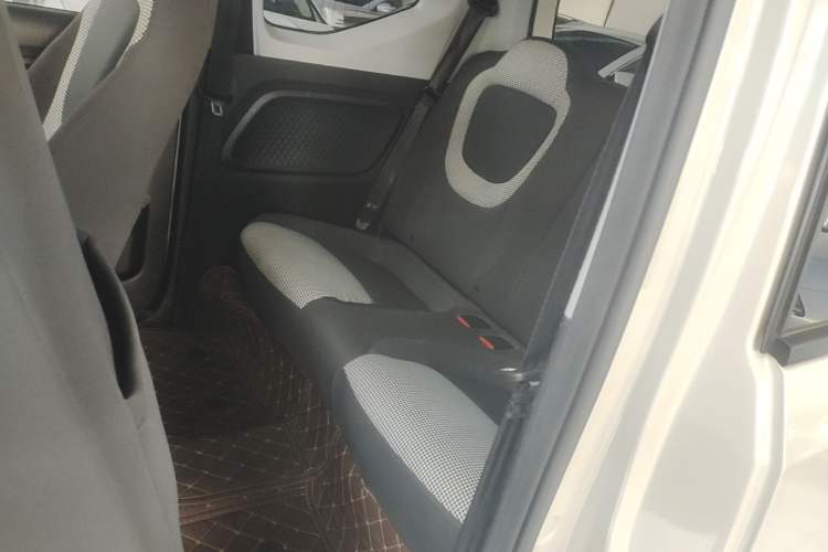 Used Wuling Hongguang MINIEV 2024 3rd Generation 215km Youth Edition Left Rear Seat