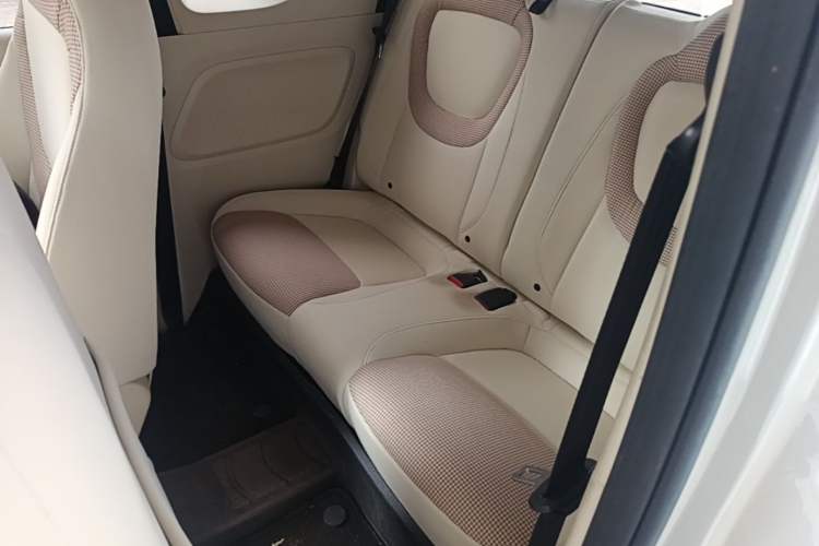 Used Wuling Hongguang MINIEV 2024 3rd Generation 215km Youth Edition Left Rear Seat