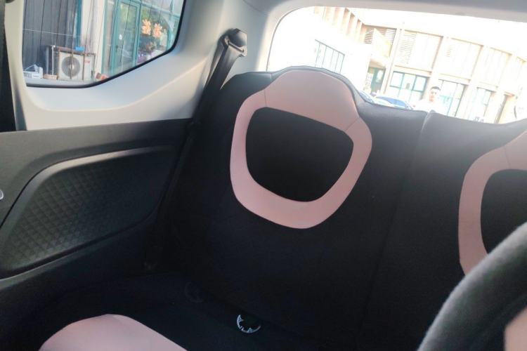 Used Wuling Hongguang MINIEV 2024 3rd Generation 215km Youth Edition Left Rear Seat