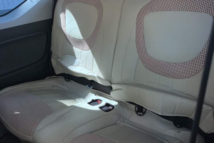 Used Wuling Hongguang MINIEV 2024 3rd Generation 170 km Left Rear Seat