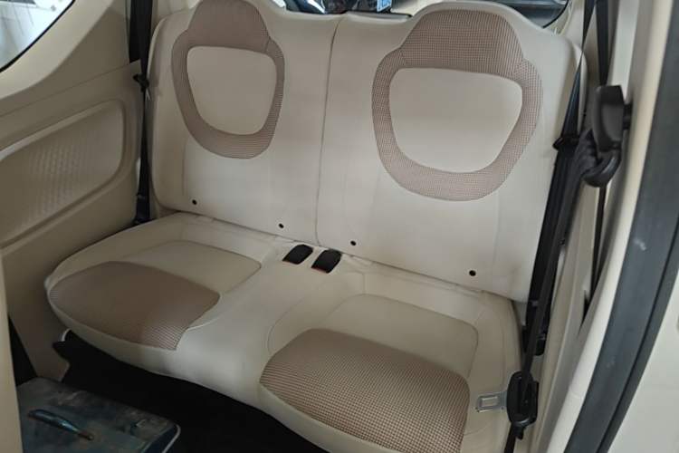 Used Wuling Hongguang MINIEV 2024 3rd Generation 215km Youth Edition Left Rear Seat