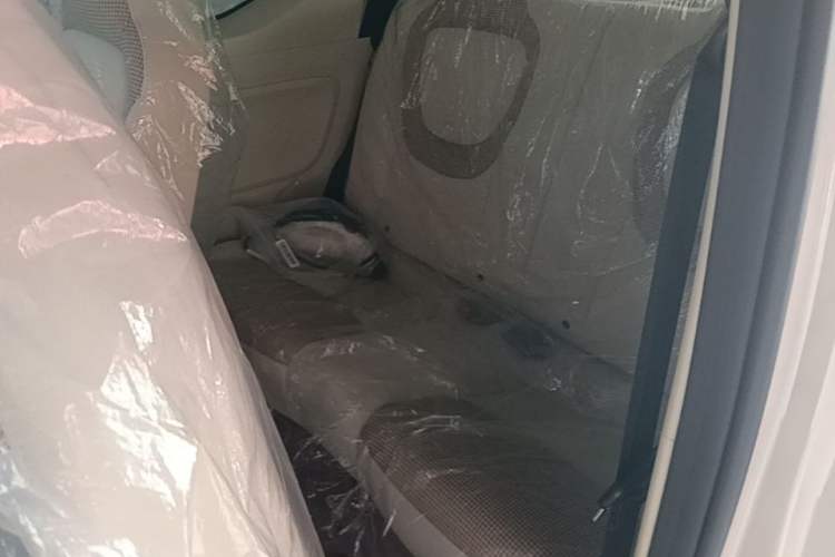 Used Wuling Hongguang MINIEV 2024 3rd Generation 215km Youth Edition Left Rear Seat
