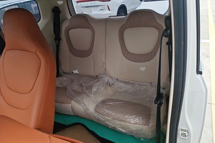 Used Wuling Hongguang MINIEV 2024 3rd Generation 215km Youth Edition Left Rear Seat