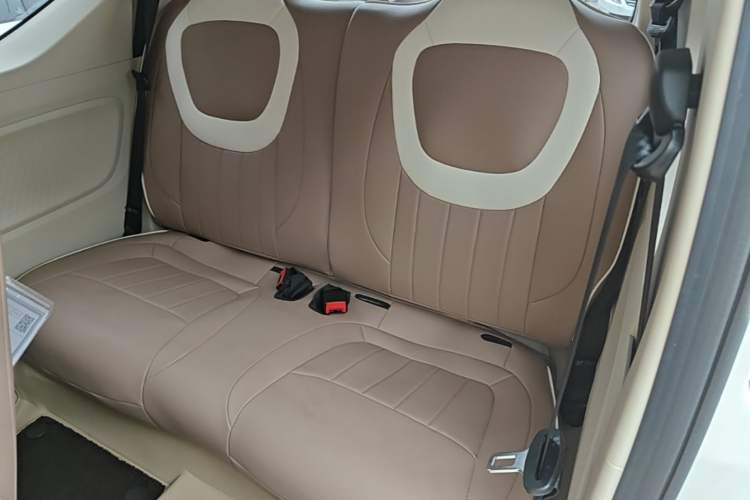 Used Wuling Hongguang MINIEV 2024 3rd Generation 215km Youth Edition Left Rear Seat