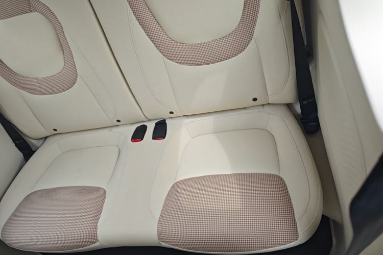 Used Wuling Hongguang MINIEV 2024 3rd Generation 215km Youth Edition Left Rear Seat