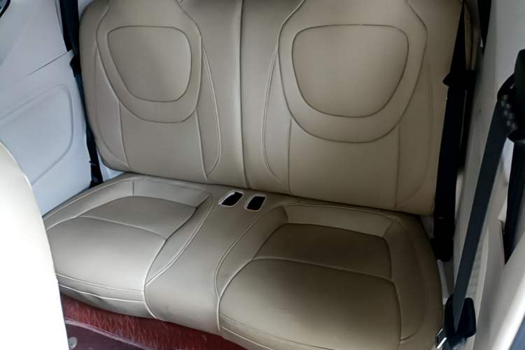 Used Wuling Hongguang MINIEV 2024 3rd Generation 215km Youth Edition Left Rear Seat