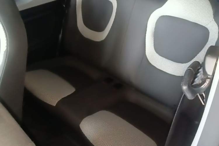 Used Wuling Hongguang MINIEV 2024 3rd Generation 215km Youth Edition Left Rear Seat