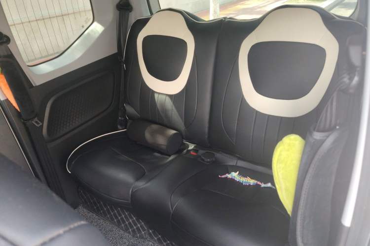 Used Wuling Hongguang MINIEV 2024 3rd Generation 215km Youth Edition Left Rear Seat